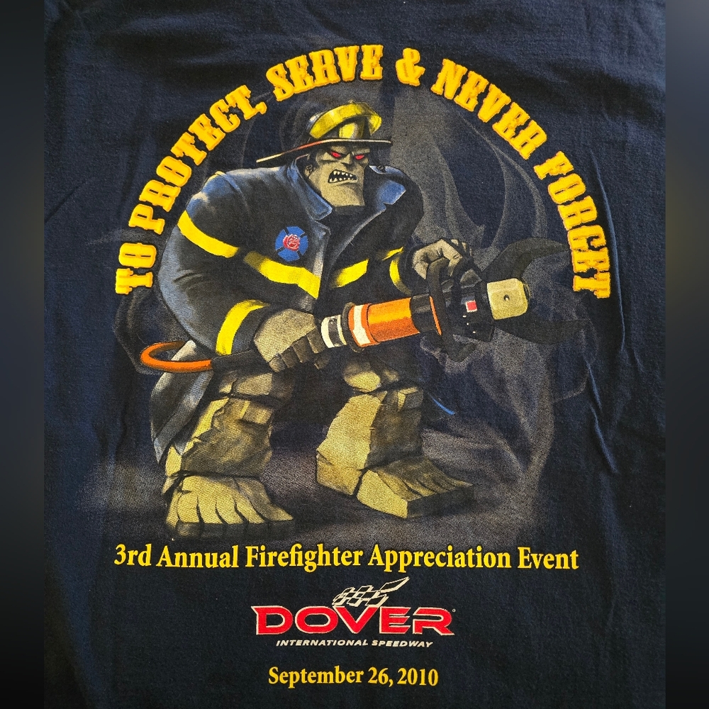 Set Of 3 - T‑Shirt with Firefighter Emblems - Picture 3 of 4